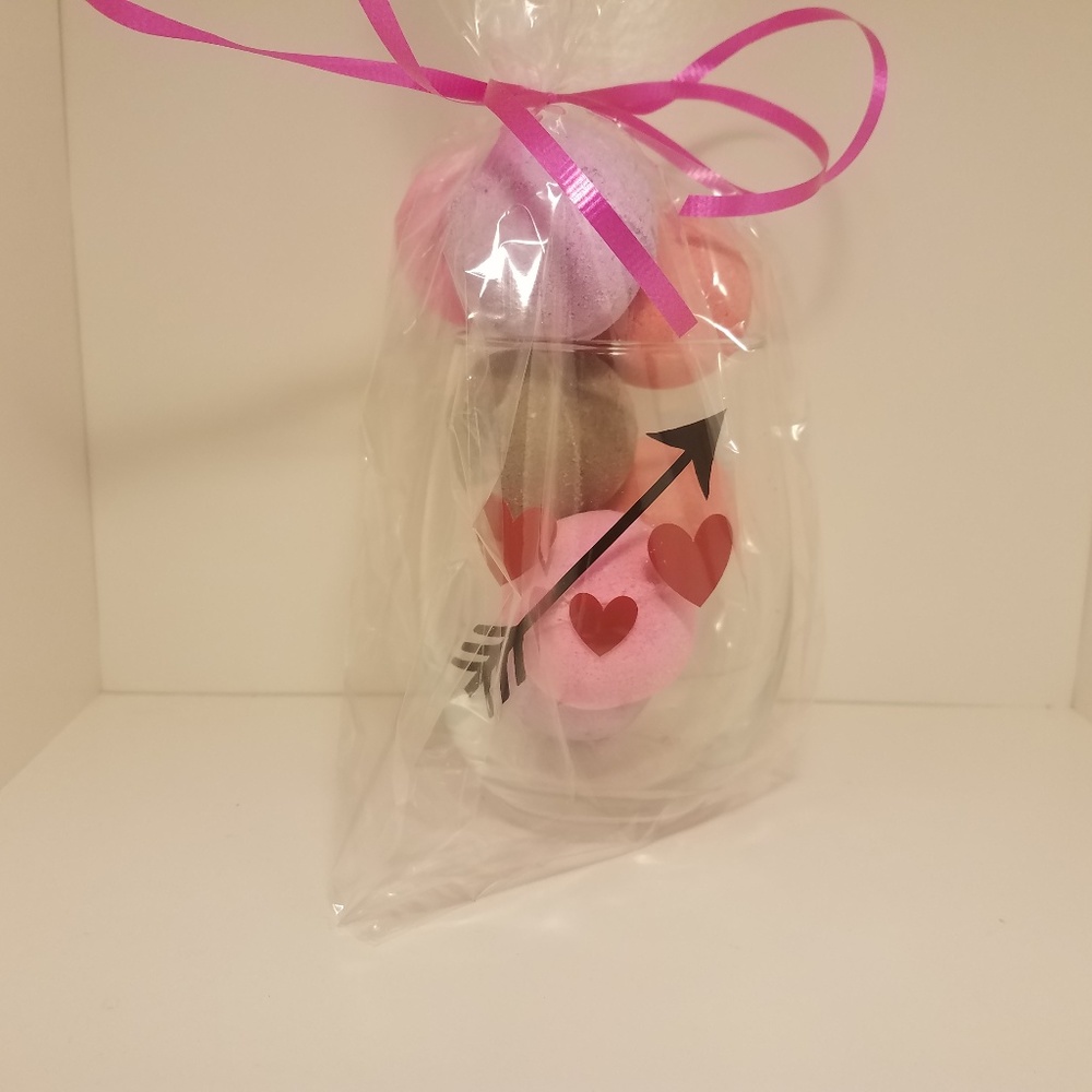 Arrow & Heart Bath Bomb Wine Glass